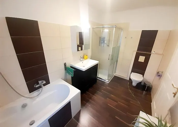 Appartement Helle Altbauwohnung